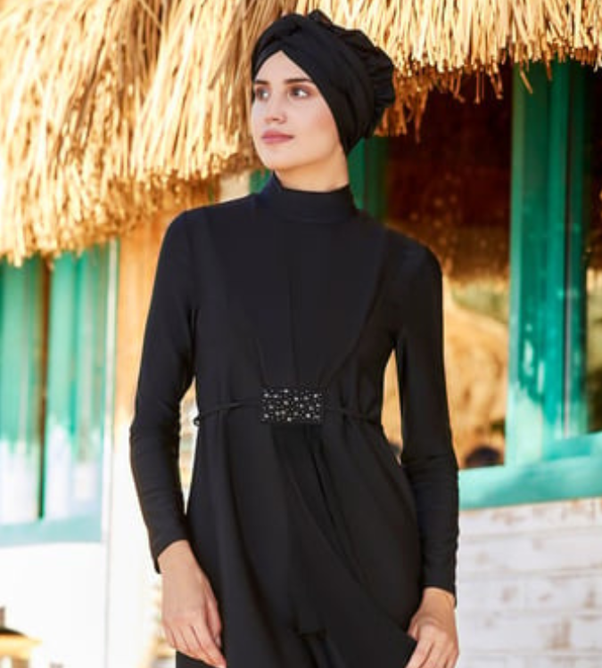 Lycra veiled swimwear with a belt design